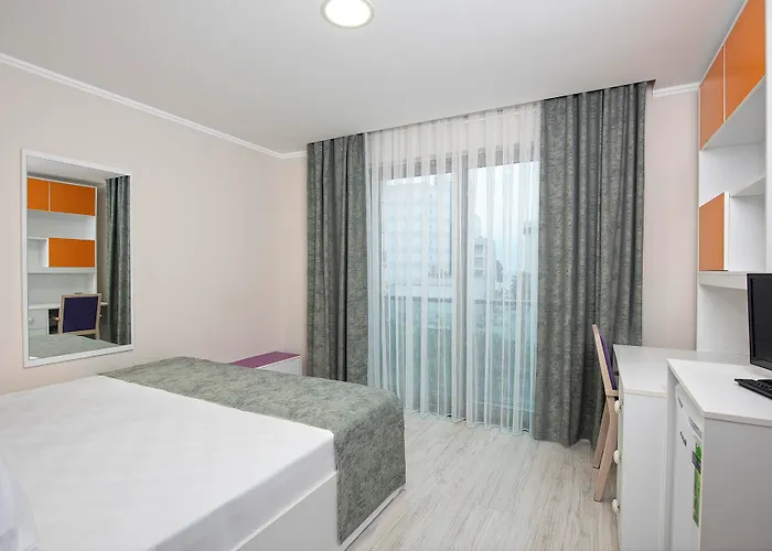 Citrus Park Отель