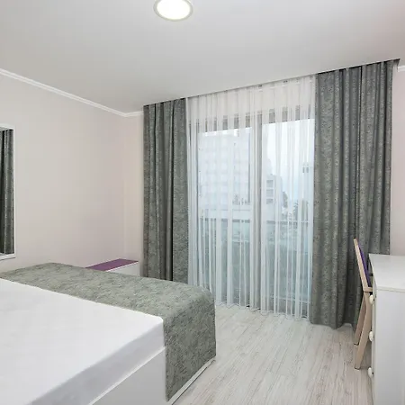 Citrus Park Hotell 4*